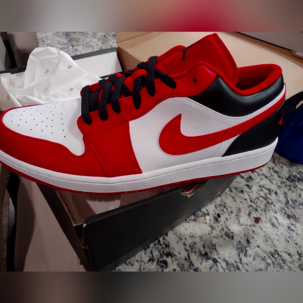 Jordan 1 low